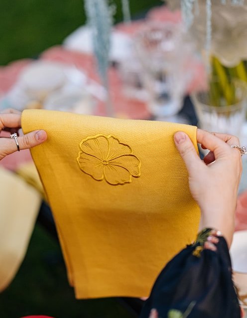 Dance napkin yellow 2